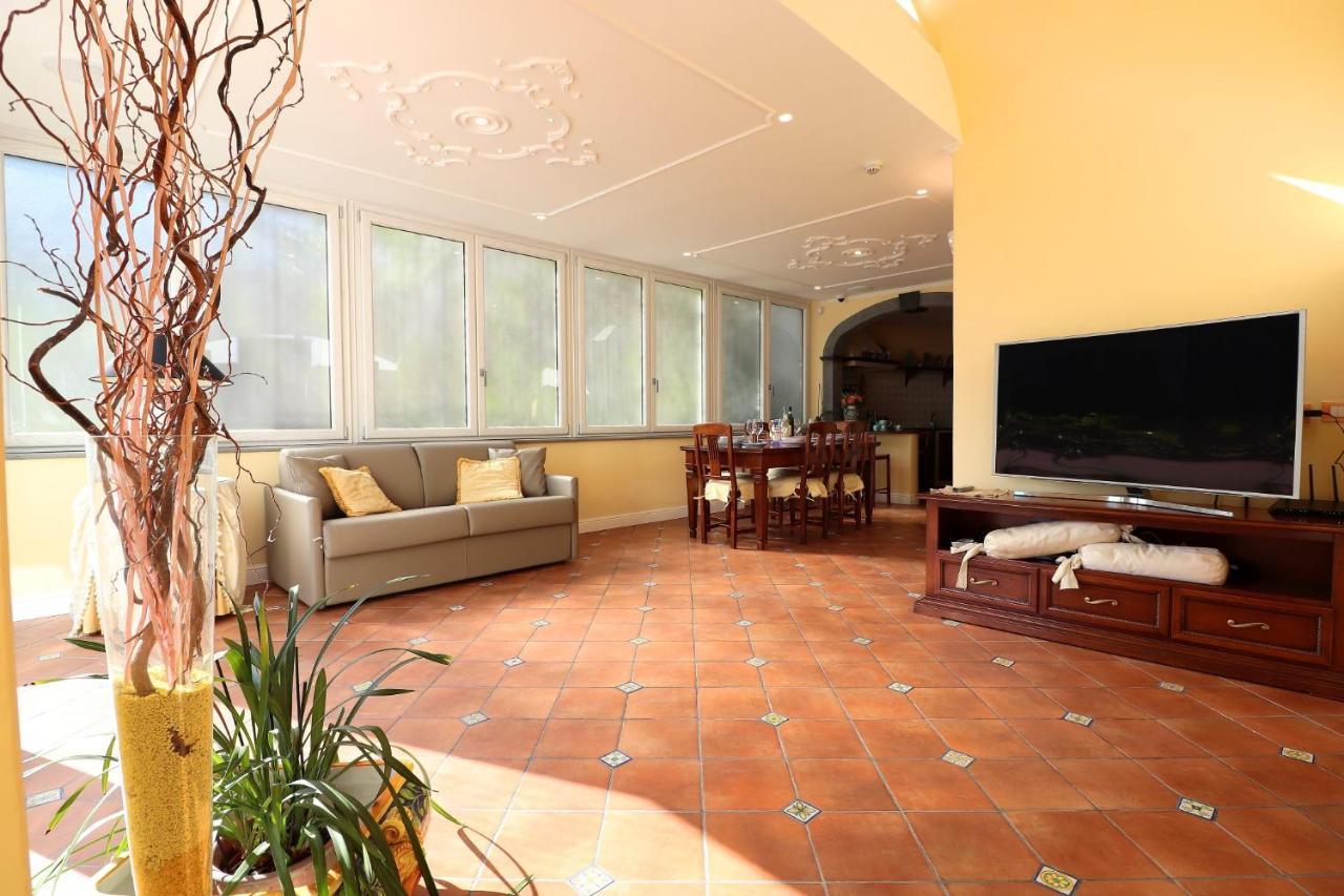 Ilary House - De Vivo Realty Positano Villa Bagian luar foto